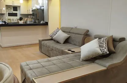 Apartment - 2 Bedrooms - 1 Bathroom for rent in Street 221 - Degla - Hay El Maadi - Cairo