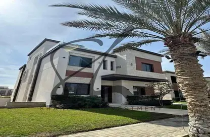 فيلا - 3 غرف نوم - 3 حمامات للبيع في حى اسكان الجامعه الامريكية - كمبوندات التجمع الخامس - التجمع الخامس - مدينة القاهرة الجديدة - القاهرة
