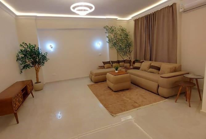 8022897 - Property Image 2