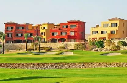 تاون هاوس - 4 غرف نوم - 5 حمامات للبيع في جولف فيوز - طريق مصر اسكندرية الصحراوي - مدينة 6 أكتوبر - الجيزة