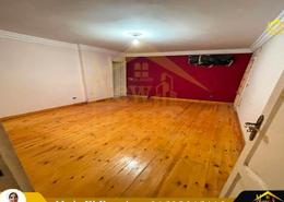 Apartment - 3 bedrooms for للايجار in Kafr Abdo St. - Kafr Abdo - Roushdy - Hay Sharq - Alexandria