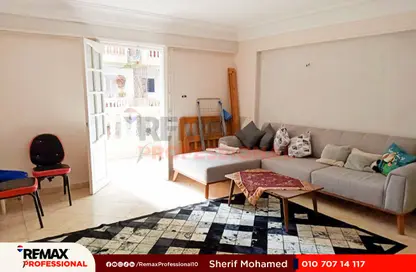 Apartment - 3 Bedrooms - 1 Bathroom for sale in Mahmoud Al Essawy St. - Miami - Hay Awal El Montazah - Alexandria Apartment - 3 Bedrooms - 1 Bathroom for sale in Mahmoud Al Essawy St. - Miami - Hay Awal El Montazah - Alexandria