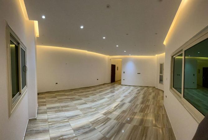 8175175 - Property Image 2