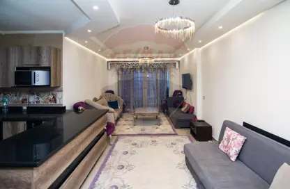 شقة - 3 غرف نوم - 1 حمام للبيع في كامب شيزار - حي وسط - الاسكندرية