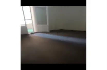 شقة - 2 غرف نوم - 1 حمام للبيع في شارع عمر عطيه - المنطقة السادسة - مدينة نصر - القاهرة