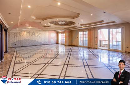 Apartment - 3 Bedrooms - 3 Bathrooms for sale in Zaki Ragab St. - Smouha - Hay Sharq - Alexandria