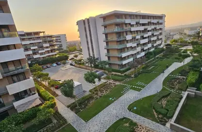 Apartment - 2 Bedrooms - 2 Bathrooms for sale in Al Burouj Compound - El Shorouk Compounds - Shorouk City - Cairo