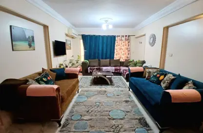 Apartment - 3 Bedrooms - 1 Bathroom for rent in Al Nasr St. - Smouha - Hay Sharq - Alexandria