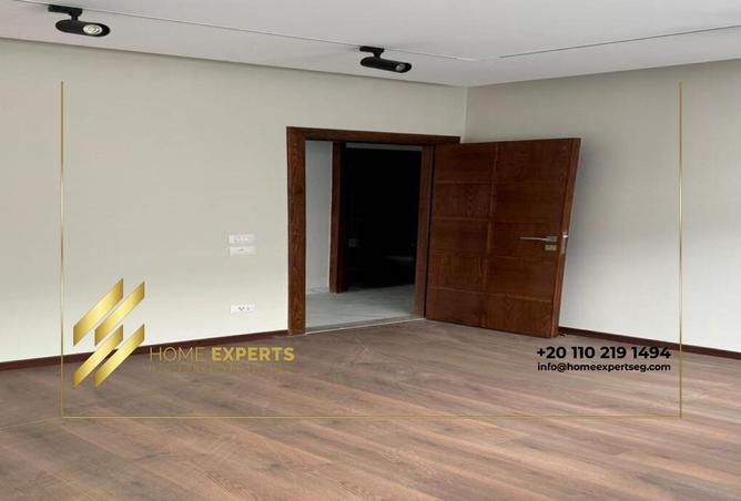 8081371 - Property Image 3