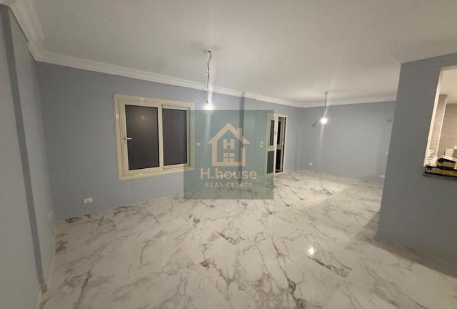 8248644 - Property Image 2