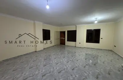 شقة - 3 غرف نوم - 2 حمامات للايجار في الحي السابع - الشيخ زايد - الجيزة