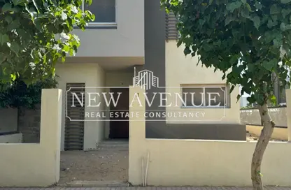 Townhouse - 4 Bedrooms - 5 Bathrooms for sale in The Residences - New Cairo City - Cairo