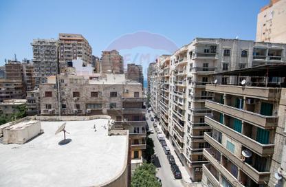 شقة - 3 غرف نوم - 2 حمامات للبيع في شارع فهمي ويصا - لوران - حي شرق - الاسكندرية