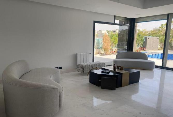 8373996 - Property Image 2