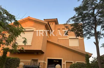 Villa - 4 Bedrooms - 5 Bathrooms for sale in Dyar Park - Ext North Inves Area - New Cairo City - Cairo
