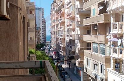 Apartment - 3 Bedrooms - 2 Bathrooms for sale in Fahmy Wisa St. - Laurent - Hay Sharq - Alexandria