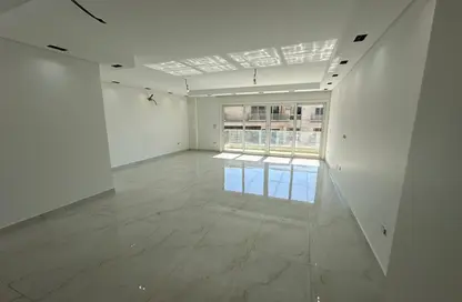 Apartment - 3 Bedrooms - 2 Bathrooms for sale in Mountain View iCity - 5th Settlement Compounds - The 5th Settlement - New Cairo City - Cairo Apartment - 3 Bedrooms - 2 Bathrooms for sale in Mountain View iCity - 5th Settlement Compounds - The 5th Settlement - New Cairo City - Cairo