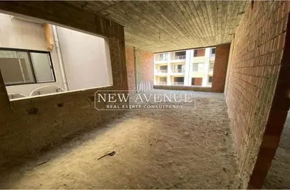 Apartment - 2 Bedrooms - 2 Bathrooms for sale in Midtown - South Investors Area - New Cairo City - Cairo
