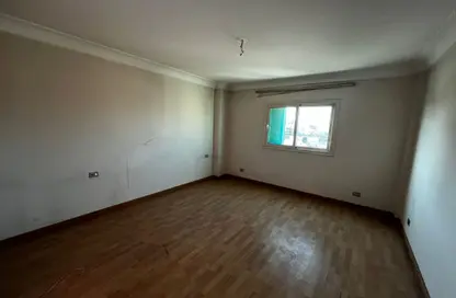 عيادة - استوديو - 2 حمامات للايجار في شارع سوريا - المهندسين - الجيزة