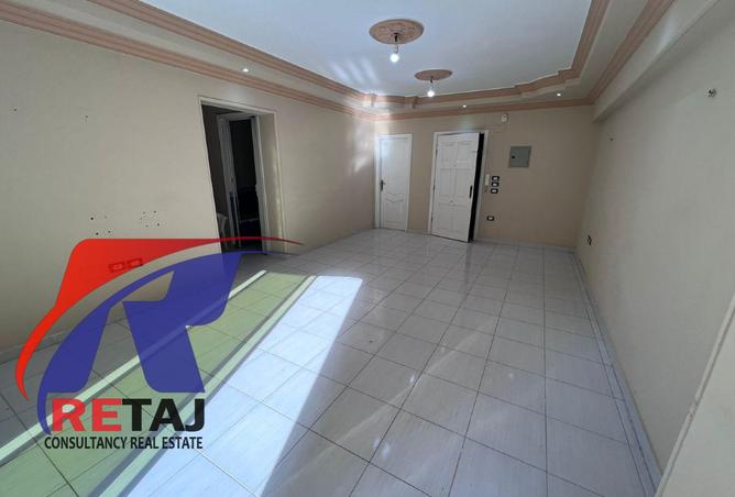 8182985 - Property Image 2