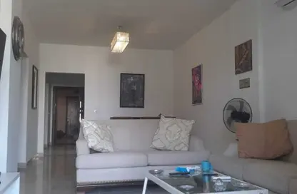 Apartment - 3 Bedrooms - 2 Bathrooms for sale in Villa Square - Fifth Square - The 5th Settlement - New Cairo City - Cairo