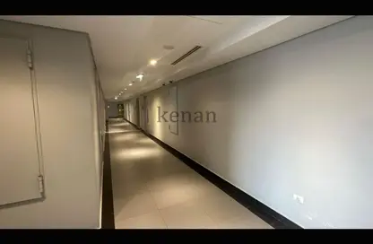 Office Space - Studio - 2 Bathrooms for rent in The Gate Plaza Mall - 10th District - Sheikh Zayed City - Giza