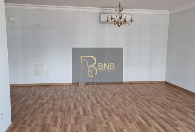 8265700 - Property Image 2