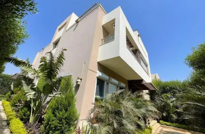 Villa - 4 Bedrooms - 4 Bathrooms for sale in Hood 1 St. - Green Belt - 6 October City - Giza