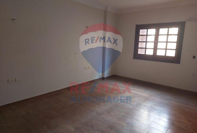 8161464 - Property Image 2