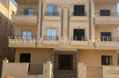 Apartment - 3 Bedrooms - 3 Bathrooms for sale in The 1st Settlement - New Cairo City - Cairo