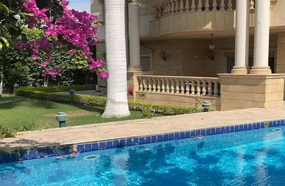 Villa - 5 Bedrooms - 6 Bathrooms for sale in Royal City - Sheikh Zayed Compounds - Sheikh Zayed City - Giza