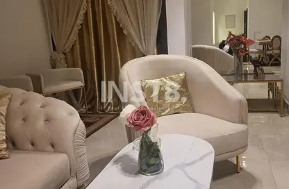 شقة - 3 غرف نوم - 2 حمامات للايجار في مون ريزيدنس - فيفث سكوير - التجمع الخامس - مدينة القاهرة الجديدة - القاهرة