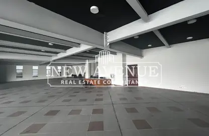 محل - استوديو - 6 حمامات للايجار في شارع مدينة العبور - سوق العبور - مدينة العبور - القليوبية