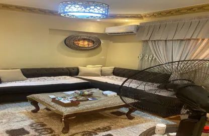 دوبلكس - 3 غرف نوم - 2 حمامات للبيع في شارع المستشار عادل يونس - المستثمرين الشمالية - مدينة القاهرة الجديدة - القاهرة