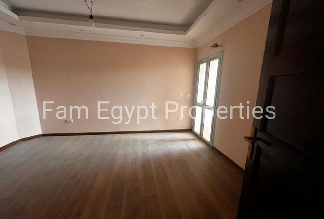 8129044 - Property Image 2