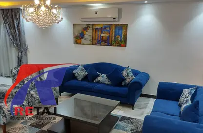 Apartment - 3 Bedrooms - 2 Bathrooms for rent in Sakaliya St. - 6th Zone - Nasr City - Cairo