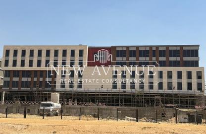 Office Space - Studio - 1 Bathroom for sale in Swan Lake Residence - 5th Settlement Compounds - The 5th Settlement - New Cairo City - Cairo