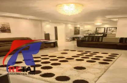 Apartment - 3 Bedrooms - 2 Bathrooms for sale in Al Tayaran St. - Manteqet Al Cinema - Nasr City - Cairo