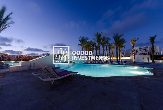 Chalet - 2 Bedrooms - 2 Bathrooms for sale in Mountain View - Ras Al Hekma - North Coast