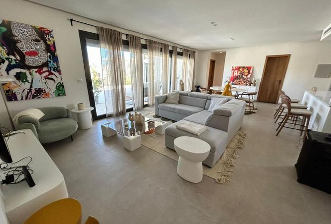 8089858 - Property Image 2