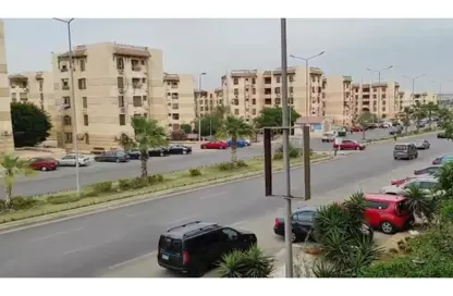 Apartment - 3 Bedrooms - 2 Bathrooms for sale in 8th District - Sheikh Zayed City - Giza