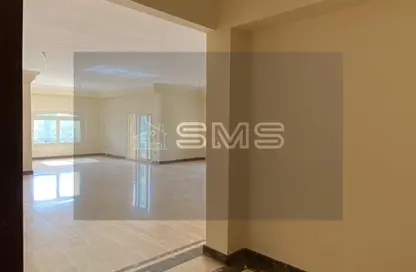 شقة - 3 غرف نوم - 3 حمامات للايجار في غرب الجولف - كمبوندات القطامية - القطامية - مدينة القاهرة الجديدة - القاهرة