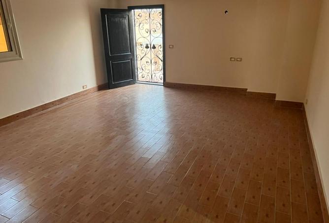 8161950 - Property Image 3