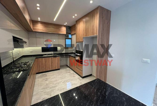 8471298 - Property Image 3