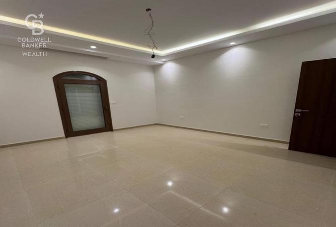 8253816 - Property Image 3