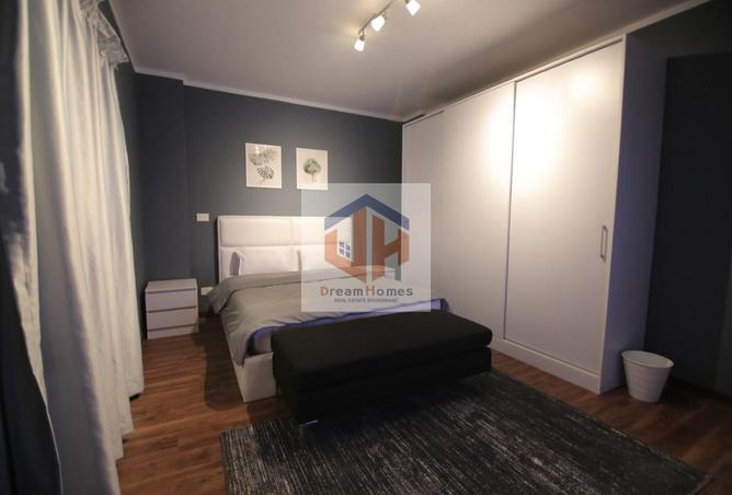 8120000 - Property Image 2