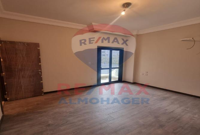 8027545 - Property Image 2