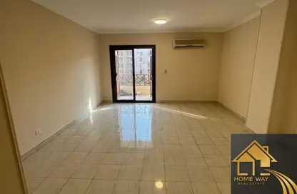 Apartment - 2 Bedrooms - 1 Bathroom for rent in El Rehab Extension - Al Rehab - New Cairo City - Cairo