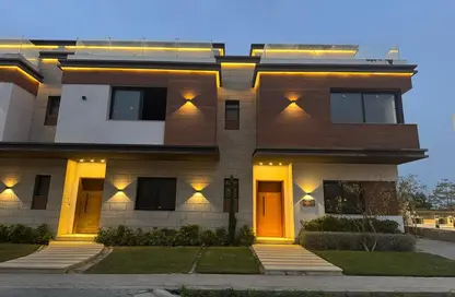 Villa - 5 Bedrooms - 5 Bathrooms for sale in Azzar - 5th Settlement Compounds - The 5th Settlement - New Cairo City - Cairo