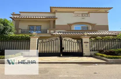 Villa - 3 Bedrooms - 3 Bathrooms for sale in Royal City - Sheikh Zayed Compounds - Sheikh Zayed City - Giza
